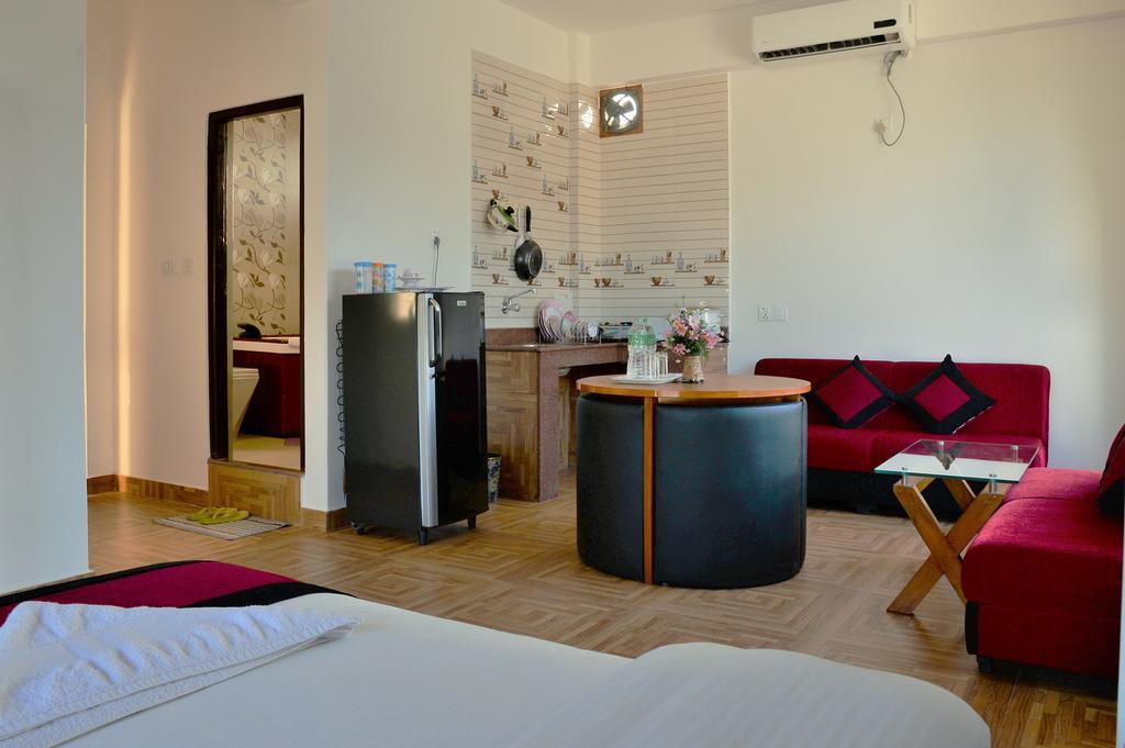 Hotel City Inn - Mountain View Pokhara Exteriör bild