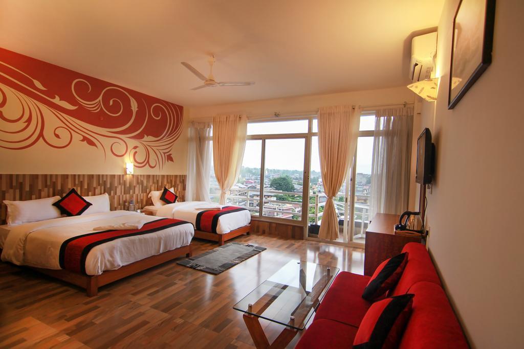 Hotel City Inn - Mountain View Pokhara Exteriör bild