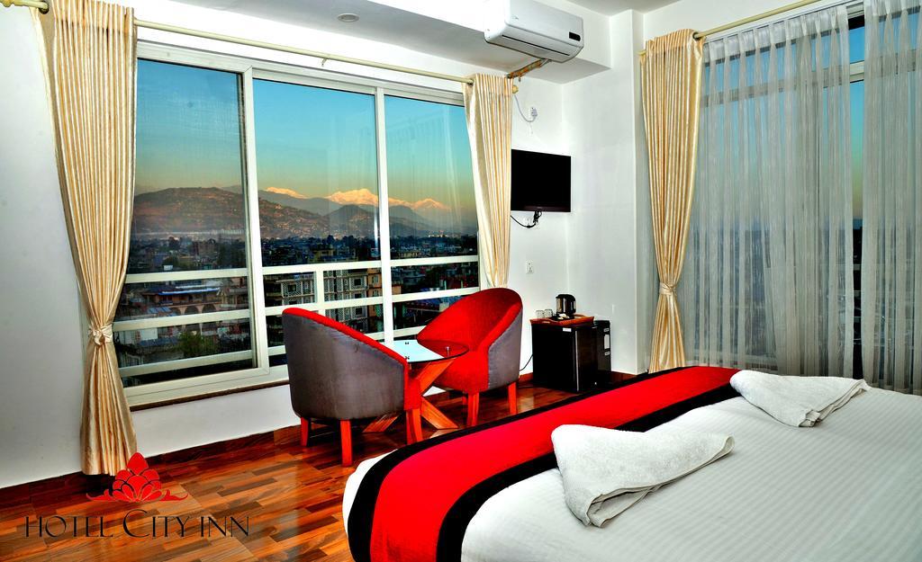Hotel City Inn - Mountain View Pokhara Exteriör bild