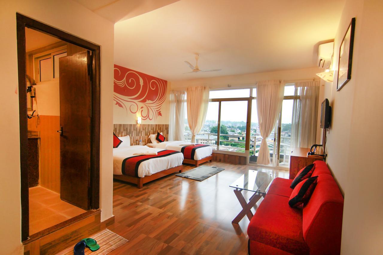 Hotel City Inn - Mountain View Pokhara Exteriör bild