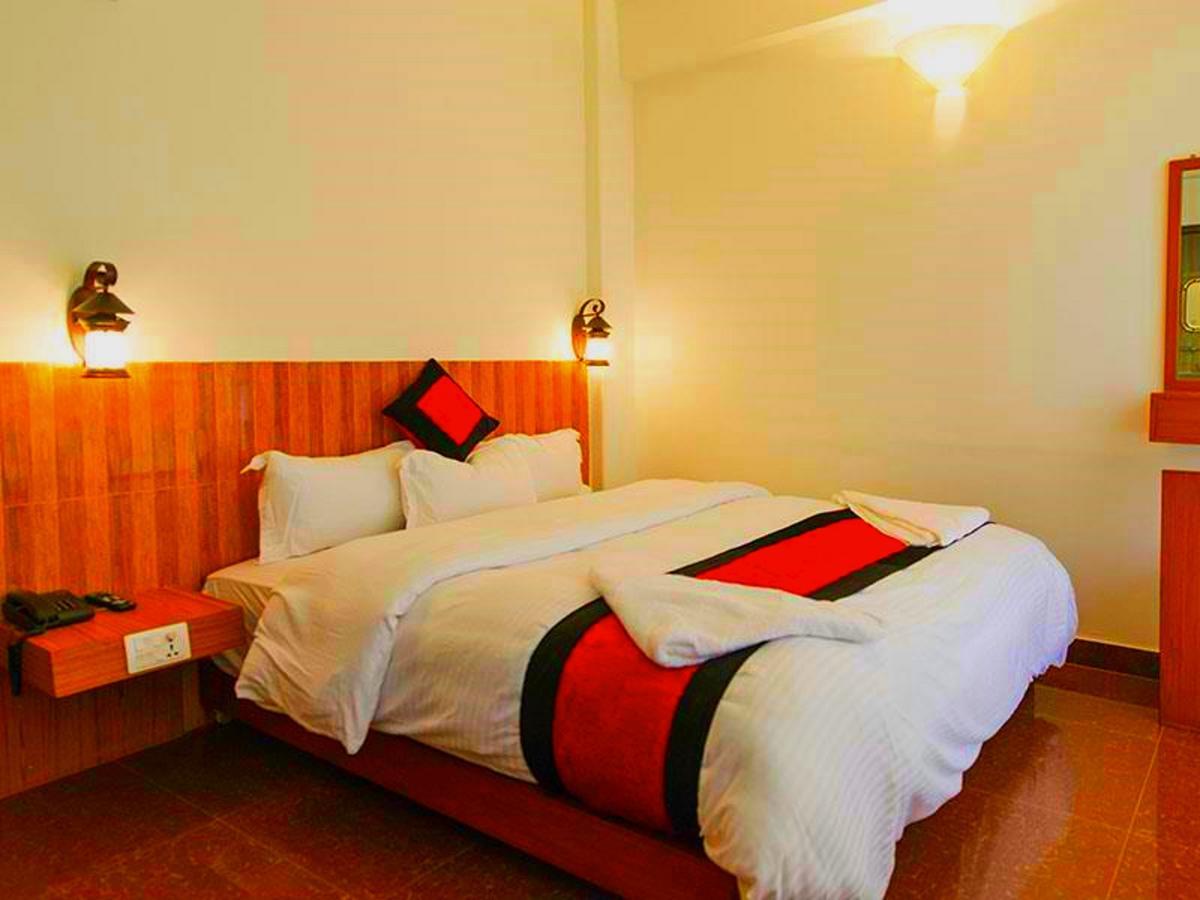 Hotel City Inn - Mountain View Pokhara Exteriör bild